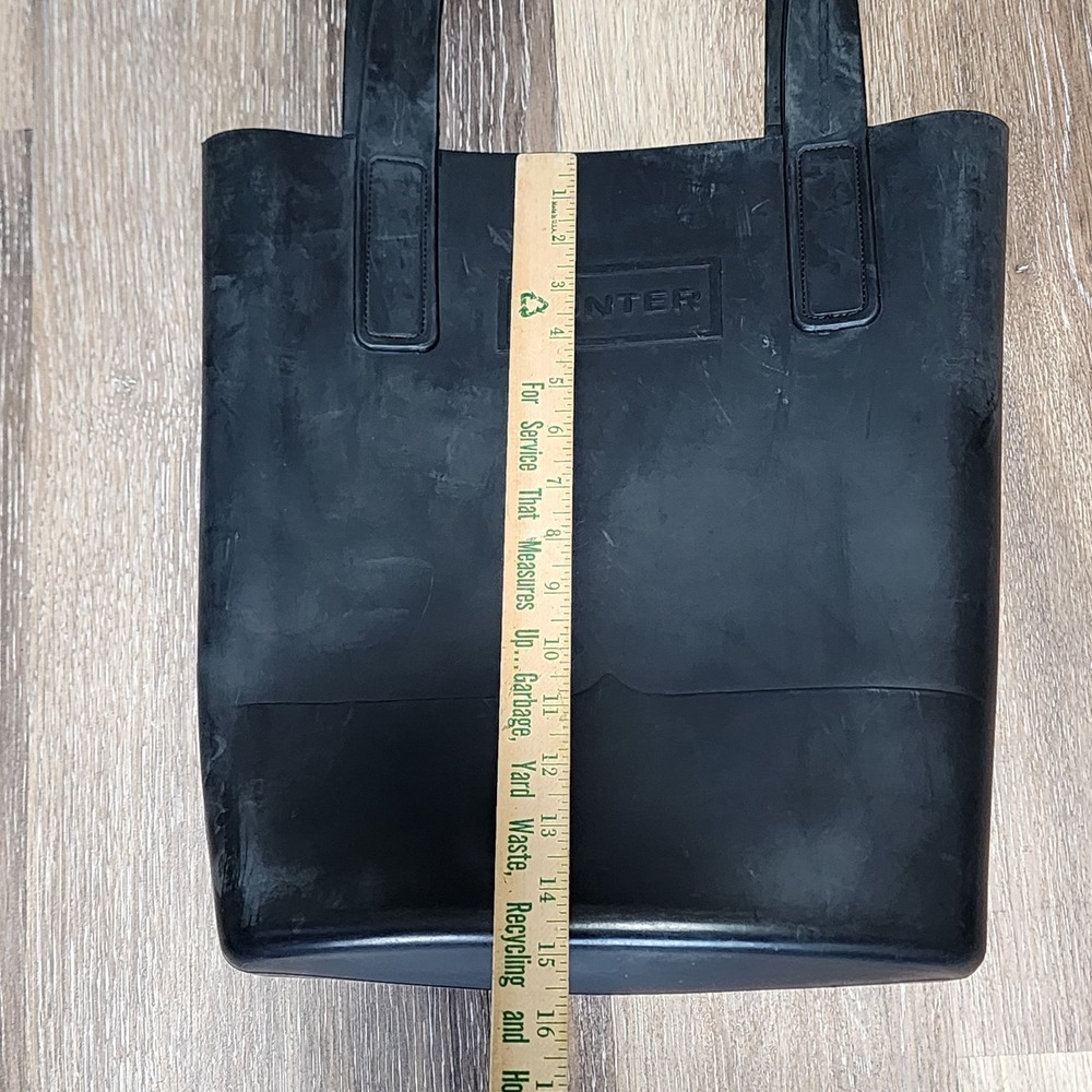 Hunter for Target Black Rubber Tote Beach Pool Waterproof Shoulder Bag Black - Picture 7 of 11